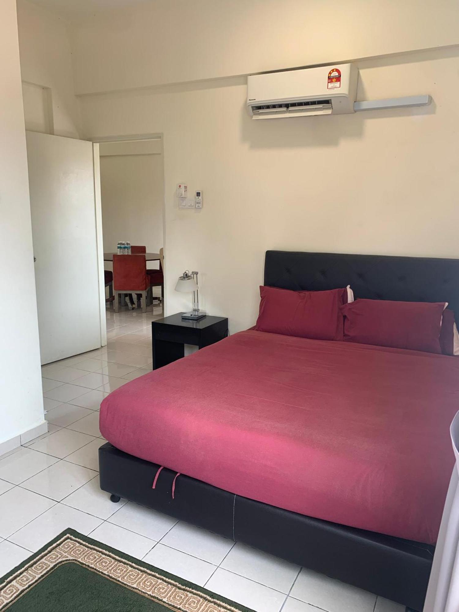 Hotel Akar Kampung Baru 3*